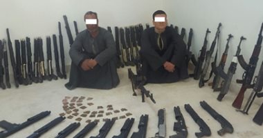 تجديد حبس موظف وعامل 15 يوما لاتهامهما بالاتجار فى الأسلحة النارية بحلوان
