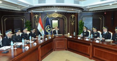 بالفيديو..وزير الداخلية: الاستعانة بسيارات حديثة مدعومة بكاميرات ورادارات لمراقبة الطرق
