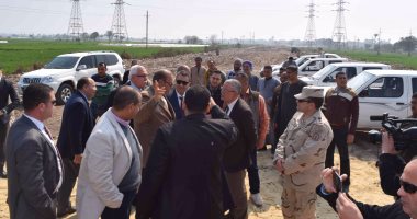 بالفيديو والصور.. وضع حجر أساس مجمع الصناعات الصغيرة والمتوسطة بالمنيا على مساحة 10 أفدنة