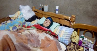 بالصور.. مأساة "نعمات" تعيش رحلة عذاب مع المرض بدمنهور