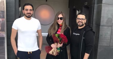 نيكول سابا تصل القاهرة لإحياء حفلها اليوم مع جورج وسوف