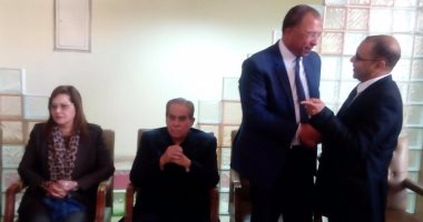 وزارة التخطيط تكرم أشرف العربى بحضور كمال الجنزورى وهالة السعيد