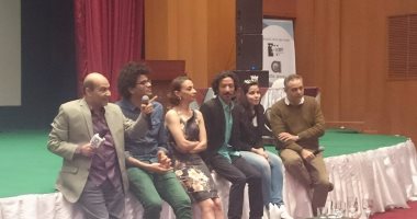  عرض "أخضر يابس" بأسوان لأفلام المرأة كامل العدد فى حضور إلهام شاهين