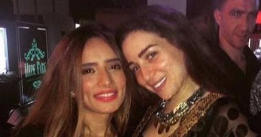 مى عز الدين تهنئ زينة على بطولة "لأعلى سعر"