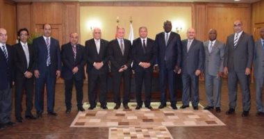 وزير الرياضة يستقبل رئيس الاتحاد الدولى والأفريقى لكرة اليد فى استاد القاهرة