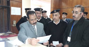 مدير أمن الإسكندرية يقود جولة تفقدية بأقسام الشرطة