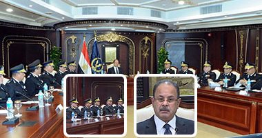 سيناء على مكتب وزير الداخلية.. بالصور: رسائل اللواء مجدى عبدالغفار بعد استهداف أقباط العريش: سنتصدى بحسم للإرهاب ولن نمنحه فرصة شق الصف.. لم نطلب من المواطنين مغادرة منازلهم.. وحربنا على الجريمة مستمرة