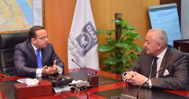هيئة الاستثمار تناقش آليات تخصيص الأراضى مع التنمية الصناعية