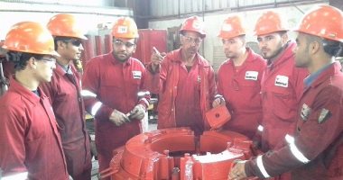 بالصور.. "القوى العاملة": تعيين الأوائل المتدربين بقطاع الخدمات البترولية