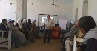 تدريب حقلى لمزارعى المانجو بإدفو لتحسين الإنتاجية