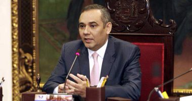 صحيفة إسبانية: رئيس فنزويلا يعين مجرما رئيسا جديدا للمحكمة العليا 