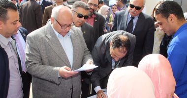 رئيس جامعة عين شمس يفتتح المرحلة الثانية من برلمان شباب الجامعة