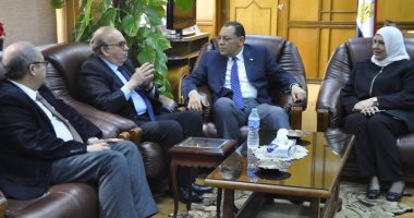 رئيس جامعة القناه ينسق مع محافظ الاسماعيلية لإلحاق طلاب أقباط العريش بالجامعة