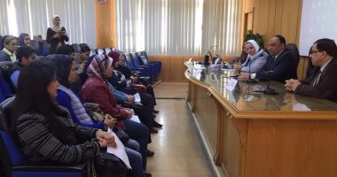 آداب الإسكندرية تستقبل وفدا من طلاب المدارس احتفالا باليوبيل الماسى للجامعة