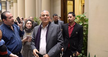 رئيس البرلمان يعلن رسميا إسقاط عضوية أنور السادات بموافقة 468 نائبا