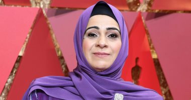 بالصور.. اللاجئة السورية هالة كامل على السجادة الحمراء للأوسكار     