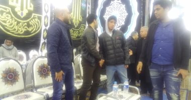 زوجة أبو تريكة ونجليه يحضرون عزاء والده فى ناهيا