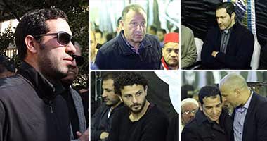 7 مشاهد مثيرة من عزاء والد أبو تريكة.. وائل جمعة "صاحب صاحبه".. بركات يتقدم الصفوف لمساندة "صديق العمر".. علاء مبارك يشعل الجدل.. غياب البدرى والمعلم "لغز".. والجوكر يقدم "لمسة وفاء" لوالدة الماجيكو