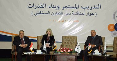 بالصور.. وزيرة التخطيط: نركز على التنمية البشرية فى الجهاز الإدارى للدولة
