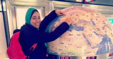 بالصور.. حكاية "هايدى".. احترفت الترحال لتنتصر على خوفها من السفر