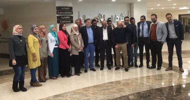 بالصور .. رئيس المدرسة الأوروبية لعلم الأورام يزور مستشفى أورام بالأقصر
