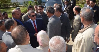 بالصور.. محافظ كفر الشيخ يشرف على نقل جثمان رئيس مدينة بلطيم لأسيوط