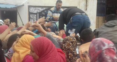 توزيع 1500 كيلو سكر بقلين وبيلا وحملة تموينية بالحامول فى كفر الشيخ
