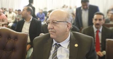 رئيس "إسكان البرلمان" يتكفل بـ125 ألف جنيه لإيجار مساكن أسر العريش