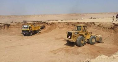 بدء حفر بحيرة وادى الدرب لحماية رأس غارب من السيول