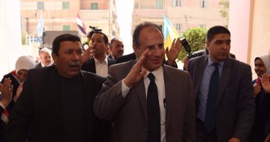 محافظ الاسكندرية يشدد صيانة المدارس و توفير مناخ تعليمى جيد للطلاب