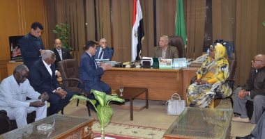 محافظ الإسماعيلية يبحث التعاون المشترك مع وفد من حكومات ولايات السودان