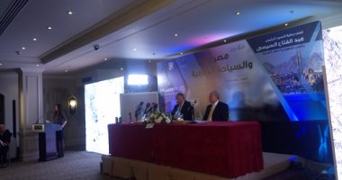 عوض تاج الدين: مصر مؤهلة للاستشفاء فيها من الأمراض المزمنة والحادة