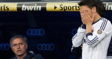 أوزيل: مورينيو كان يدعونى بـ"الجبان" فى ريال مدريد