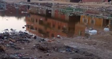 بالصور.. مياه الصرف الصحى مشكلة تزعج أهالى مدينة الهدى بالمرج