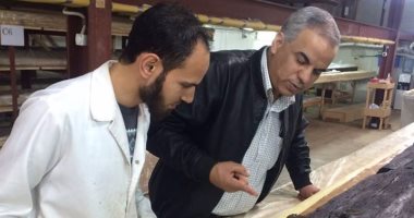 ننشر صور أطول قطعة خشبية تم استخراجها من مركب خوفو الثانية حتى الآن