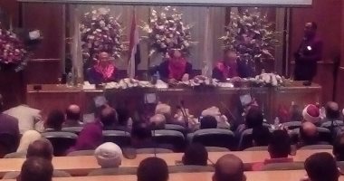 ضابط شرطة يحصل على الدكتوراه فى "الدور السياسي للقضاء الدستوري" بالمنصورة