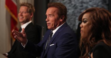 بسبب ترامب.. شوازينجر يقرر التخلى عن برنامج "Celebrity Apprentice"