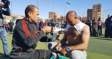 بالصور .. كريم فرعون يقدم عروضا خارقة بمركز أبنوب فى أسيوط