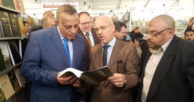 بالصور محافظ الجيزة يفتتح معرض مدينة الشيخ زايد للكتاب