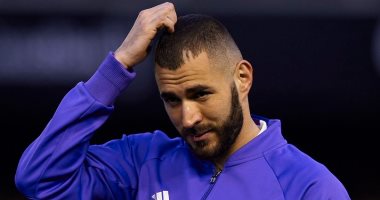 إريك كانتونا: أتمنى رؤية بنزيما مع فرنسا فى كأس العالم