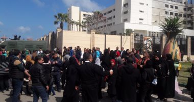 بالصور.. مستحقو الإسكان الإجتماعى يطالبون بخفض المستحقات المطلوبة
