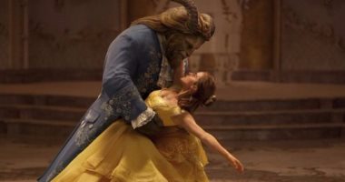 برلمانيون روس يدعون لحجب عرض فيلم "الجميلة والوحش" فى موسكو 
