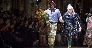 بالصور..Vivienne Westwoodيطلق اتجاهين جددين لموضة 2017 بعرض باريس 