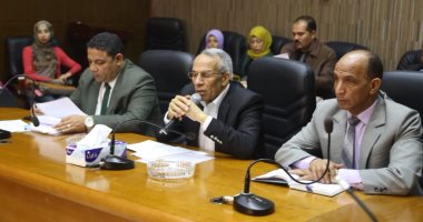 بالصور.. محافظ شمال سيناء يلتقى معلمات رفح للمرة الثانية