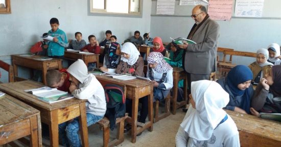 "مدير تعليم الغربية" يتابع العملية التعليمية فى عدد من مدارس كفر الزيات