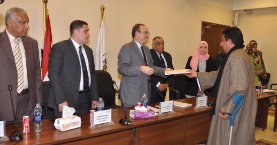 بالصور.. محافظ بنى سويف يسلم عقود المجموعة الثانية من مشروع حياة كريمة