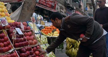 نائب محافظ القاهرة: سحب الرخصة من المخالفين بسوق الفاكهة فى عابدين 