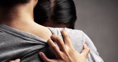 وراء كل خائن امرأة مكسورة الجناح.. هكذا حلل الطب النفسى الخيانة الزوجية
