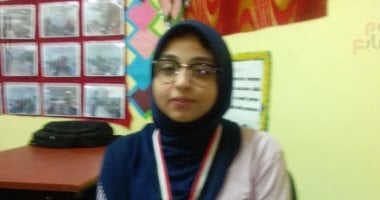 بالصور.. "قصة مبتكرة".. هديل أصيبت بالسكر من 7 سنوات فطورت ساعة تقيس نسبته بالجسم وتضخ الأنسولين له.. المخترعة الصغيرة: مرضى ألهمنى الفكرة ومشروعى حصل على المركز الأول فى الطب والميدالية البرونزية