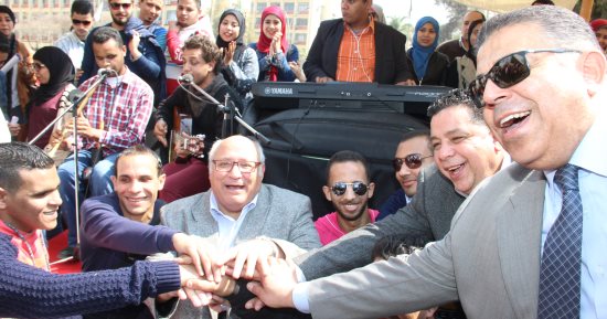 رئيس جامعة عين شمس يفتتح ملتقى تدريب وتسويق خدمات المراكز الجامعية
